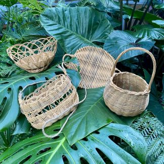 The Seasonal Weaver