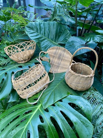 The Seasonal Weaver